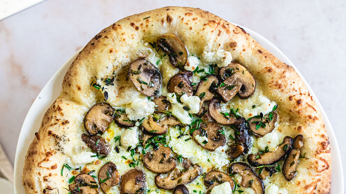 Mushroom Pizza with Fresh - EAT