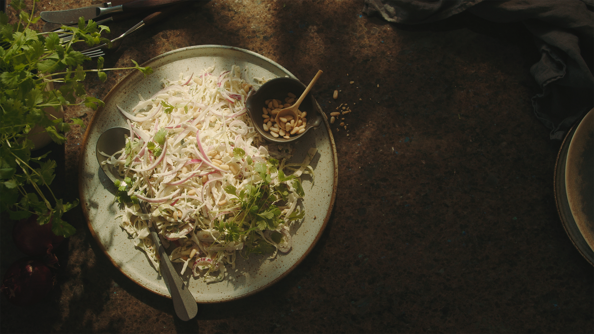 Cabbage salad with onion, coriander and lime