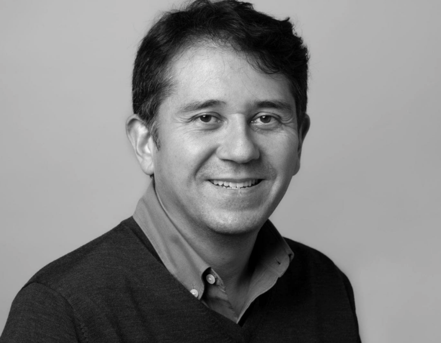 Dr. Lee Howell